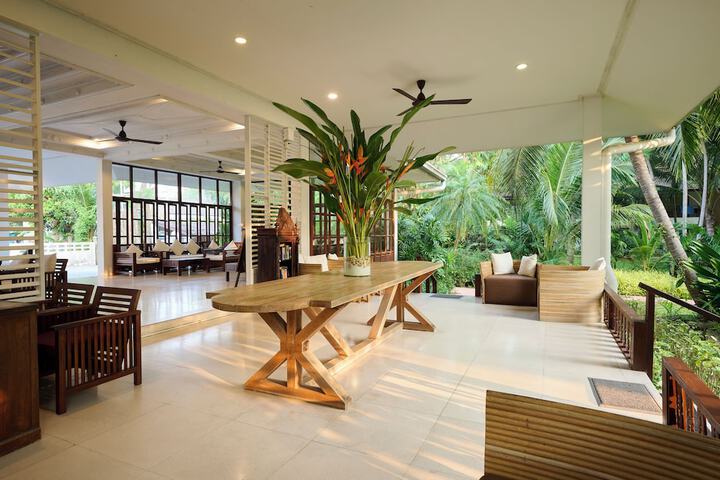 Hotel Interior 7 of 183