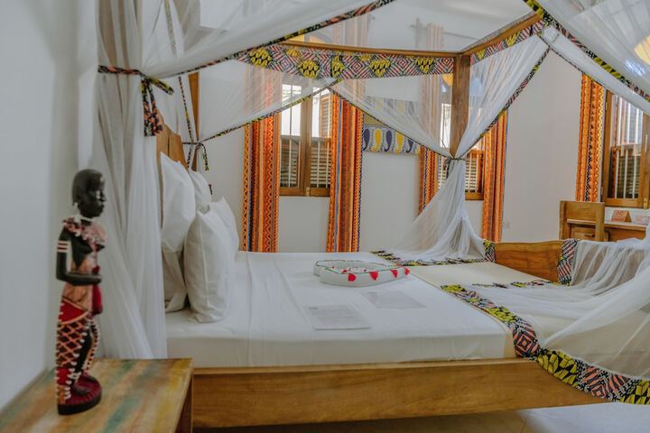 Room 43 of 91