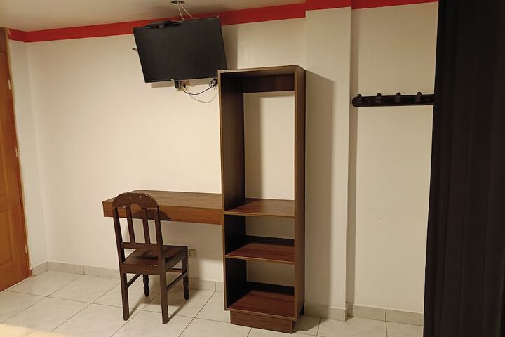 Room 33 of 45