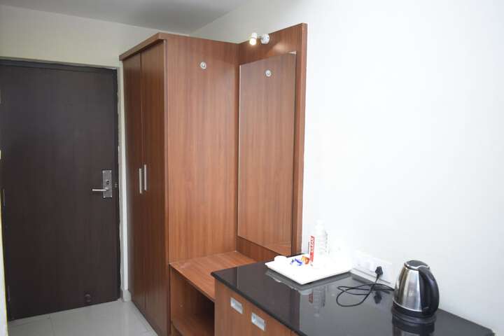 Room 12 of 35