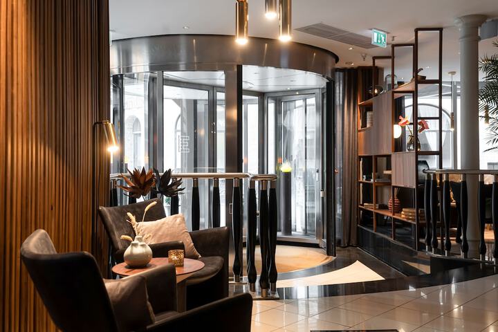Lobby Photos