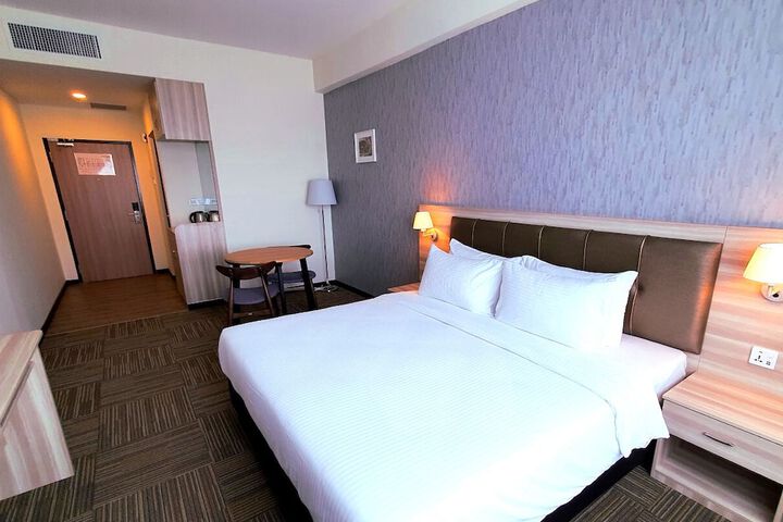 Room 7 of 22