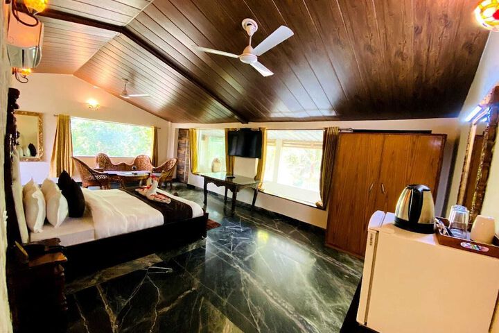 Room 6 of 52