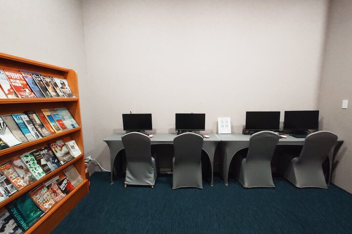Business Center 74 of 92