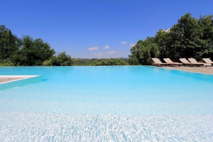 Pool 82 of 94
