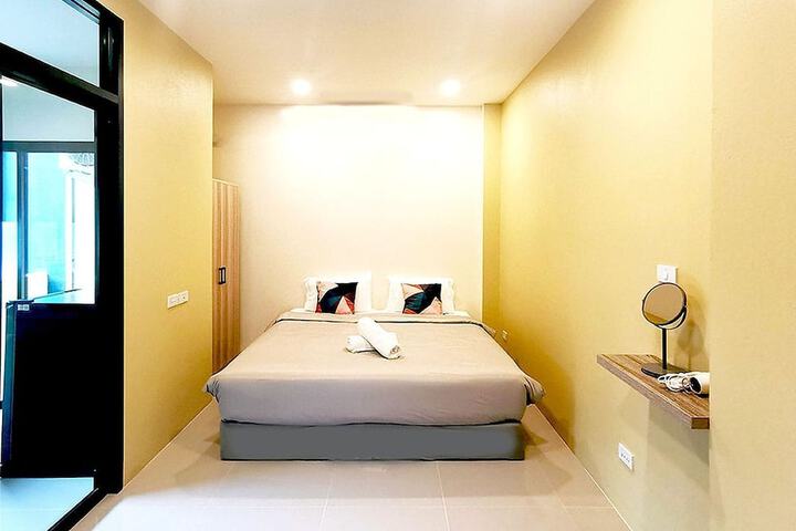 Room 7 of 36