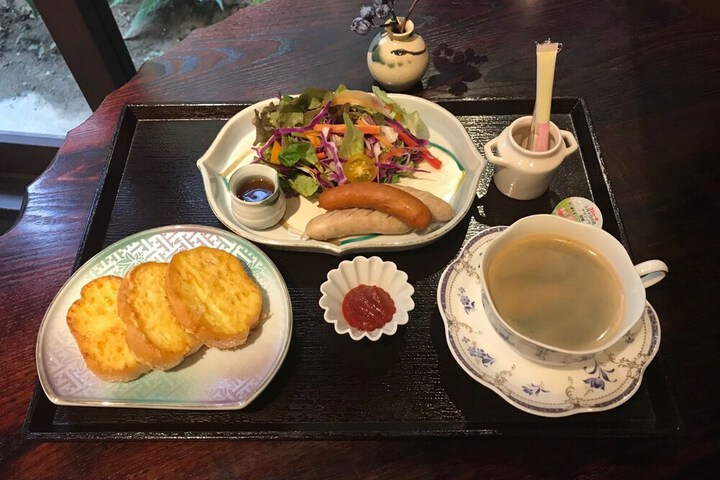 Breakfast meal