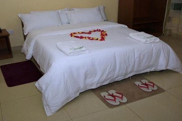 Room 7 of 27