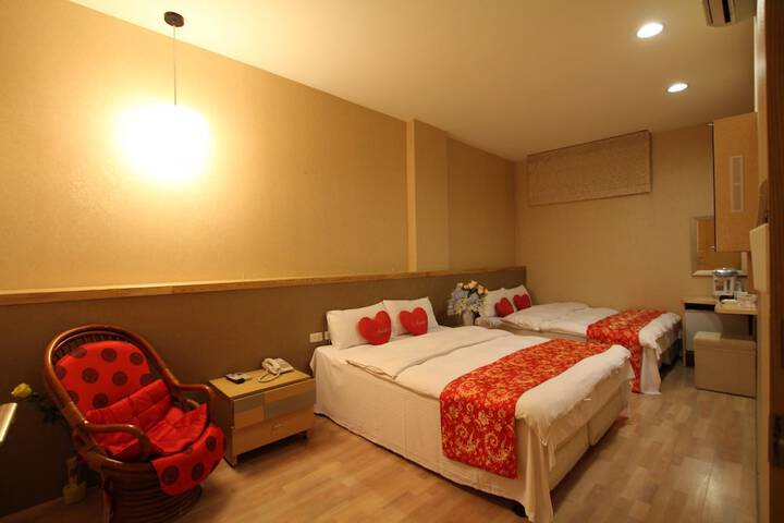 Room 44 of 115