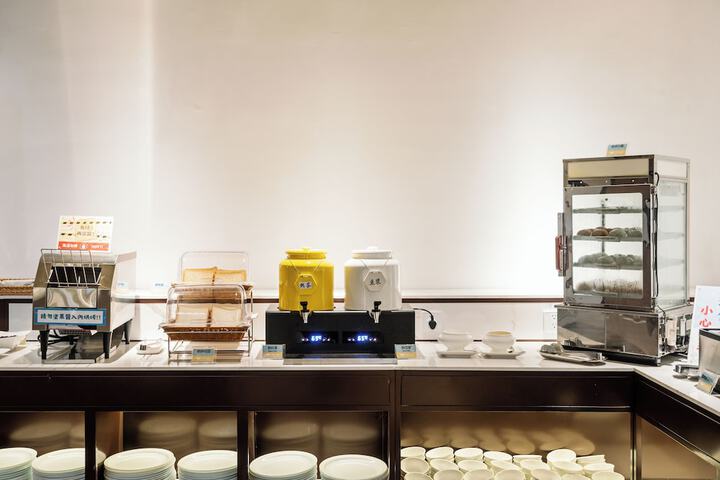 Breakfast/Coffee Service 66 of 92