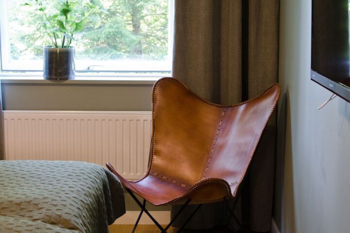 Room 3 of 74