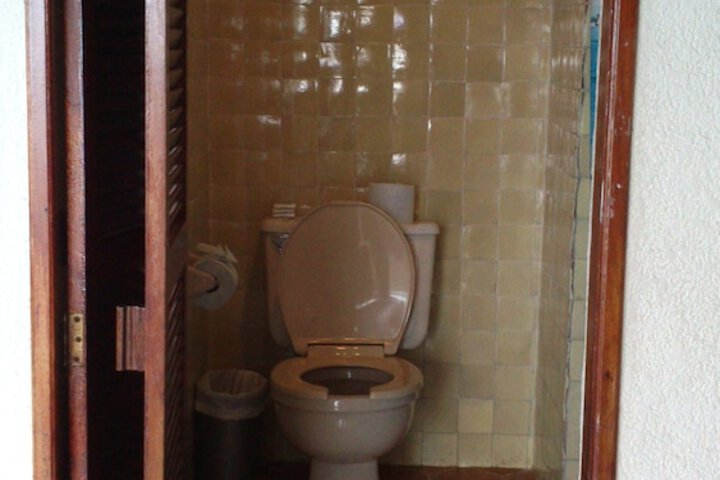 Room 34 of 64