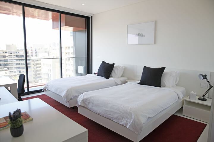 Room 10 of 62