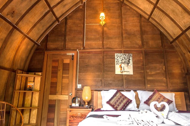 Room 16 of 86