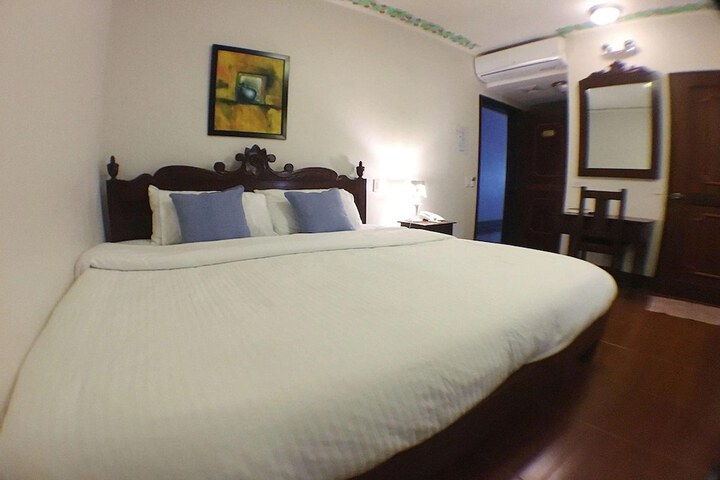 Room 7 of 50