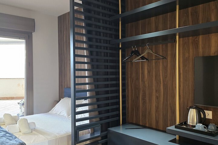 Room 3 of 51