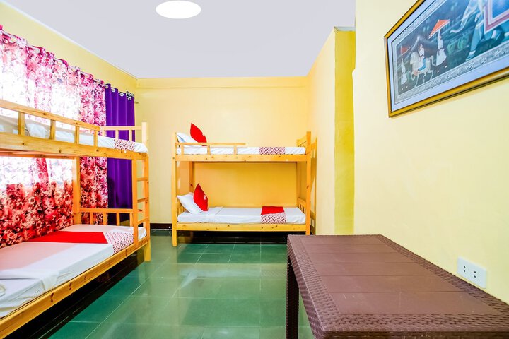 Room 12 of 25