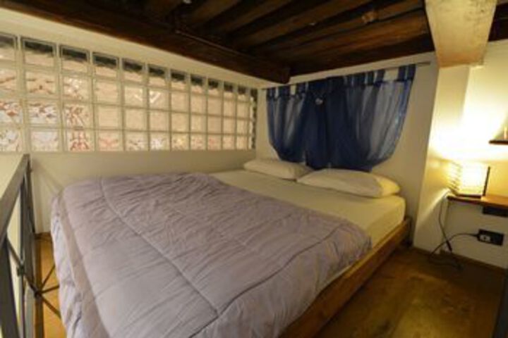 Room 10 of 23