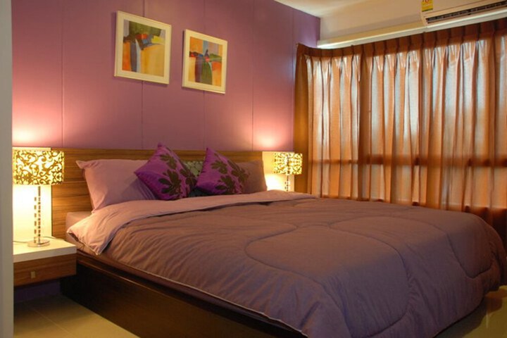 Room 7 of 19