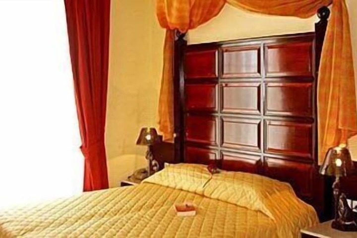 Room 19 of 49