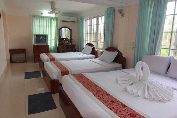 Room 8 of 50