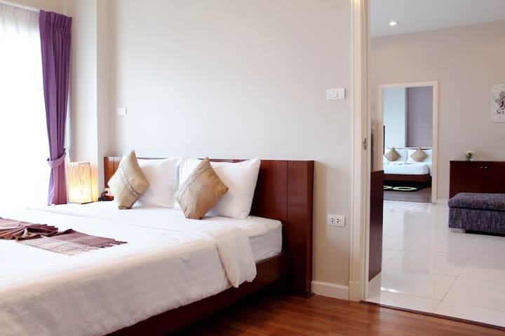 Room 7 of 42