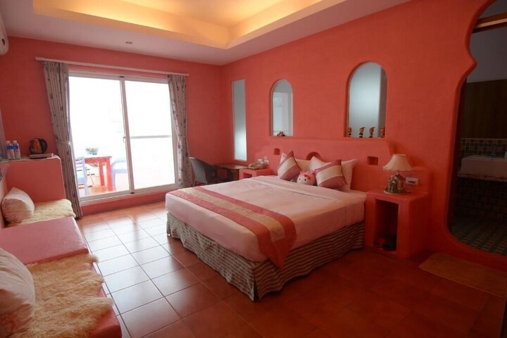 Room 3 of 35