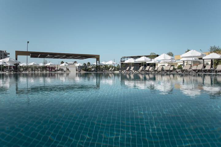 Pool Hotel