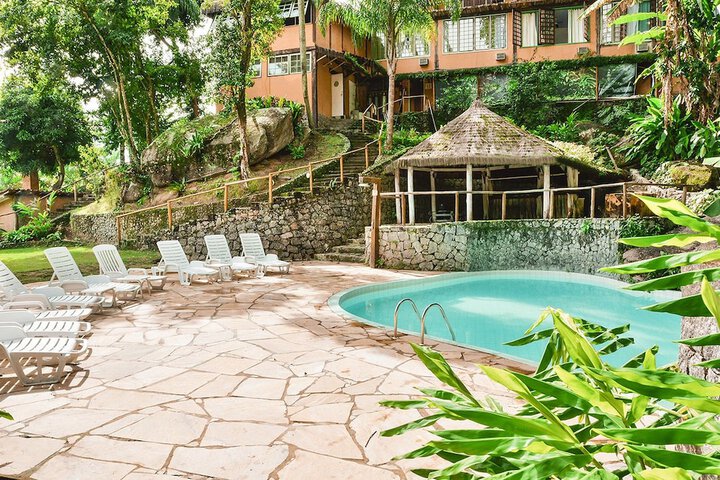Hotel Pool
