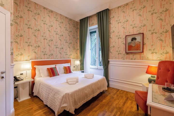 Room 28 of 116
