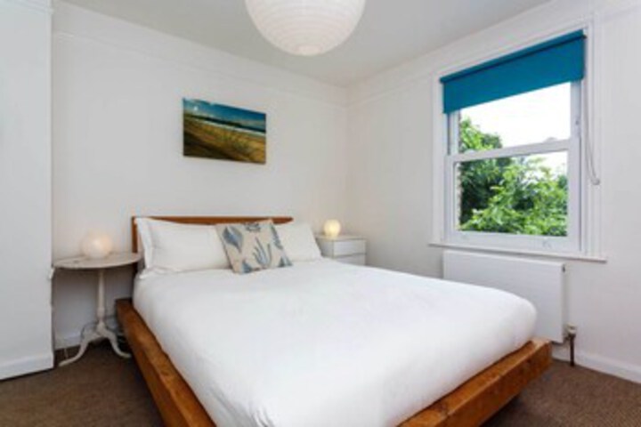 Room 15 of 23