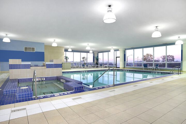 Pool image of Wyndham Grand Fallsview Hotel