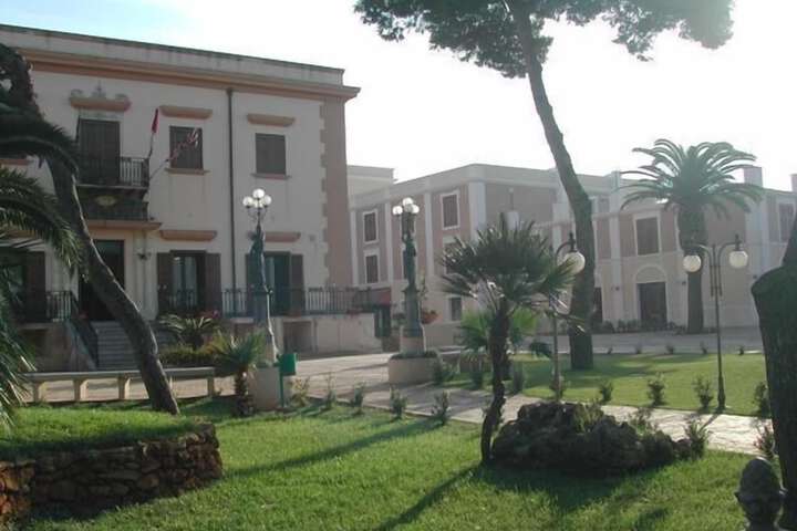 Hotel Exterior 60 of 68