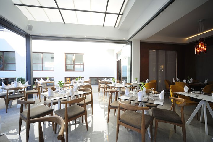 Dining 144 of 171