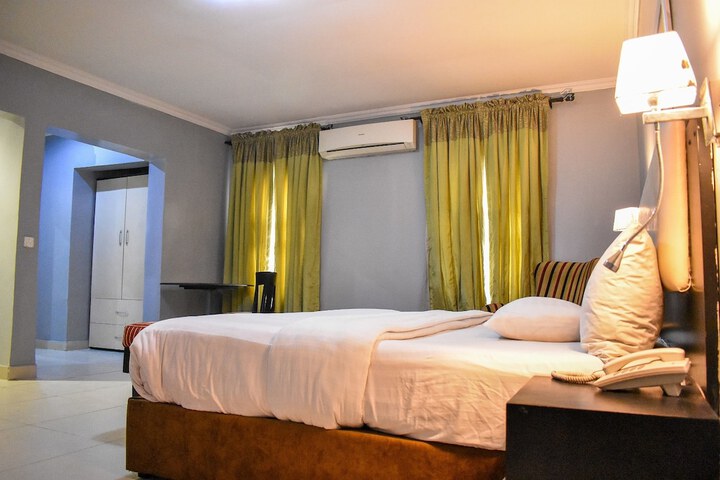 Room 12 of 41