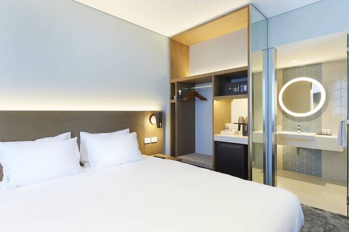 Room 16 of 57