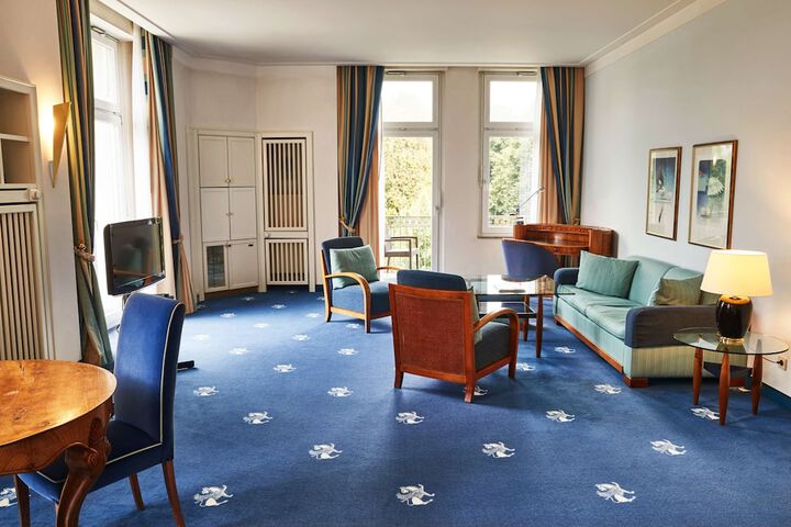 Room 25 of 86