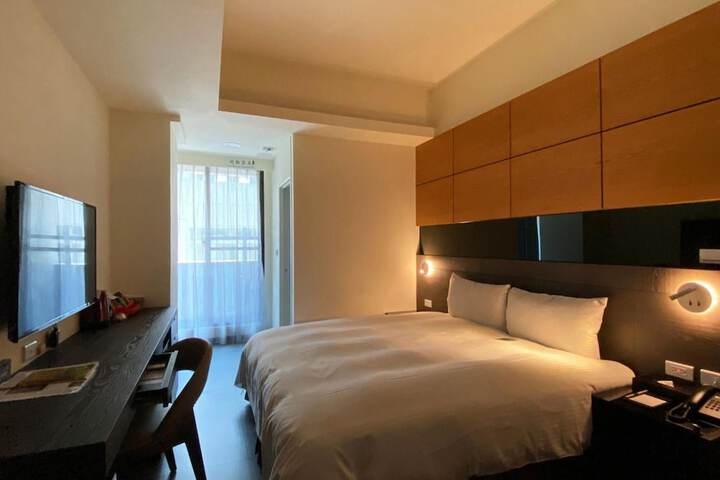 Room 8 of 65