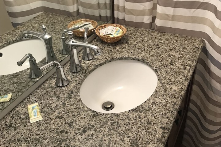 Bathroom sink