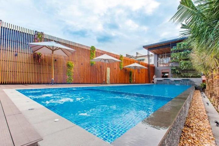 Pool 19 of 48