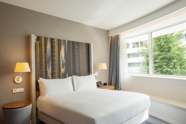 Room 55 of 248