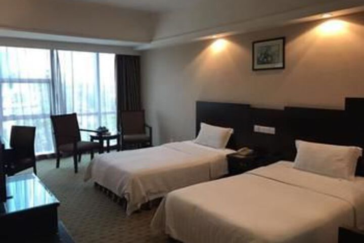 Room 14 of 22