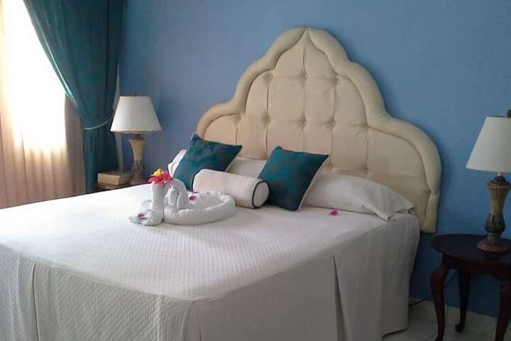 Room 13 of 26