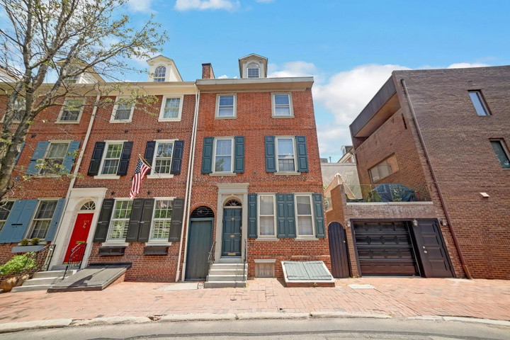 Exterior of 337 South 6th Street