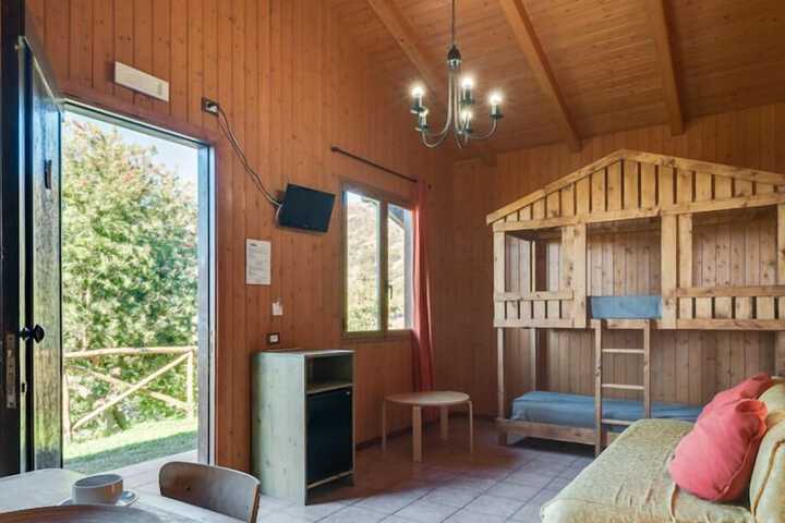 Room 10 of 72