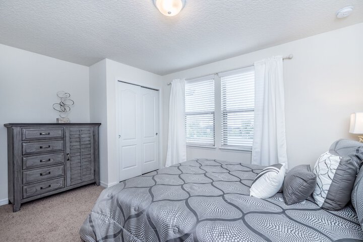 Room 6 of 52
