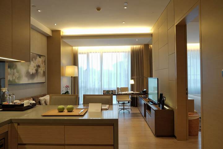 Room 12 of 84