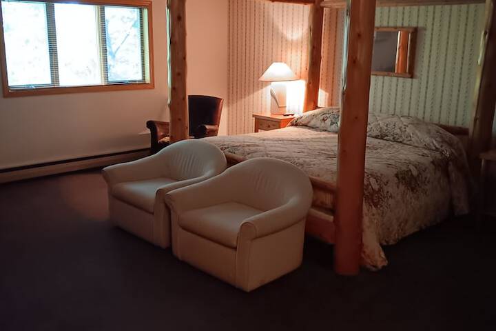 Room 8 of 38
