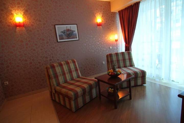 Room 13 of 27