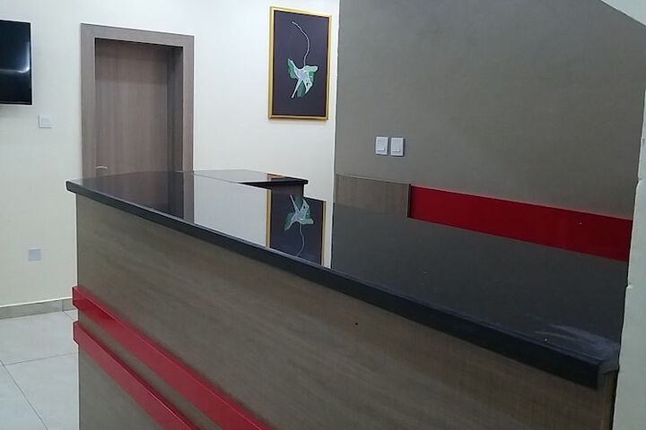 MITOS LUXURY SUITES -BODE THOMAS